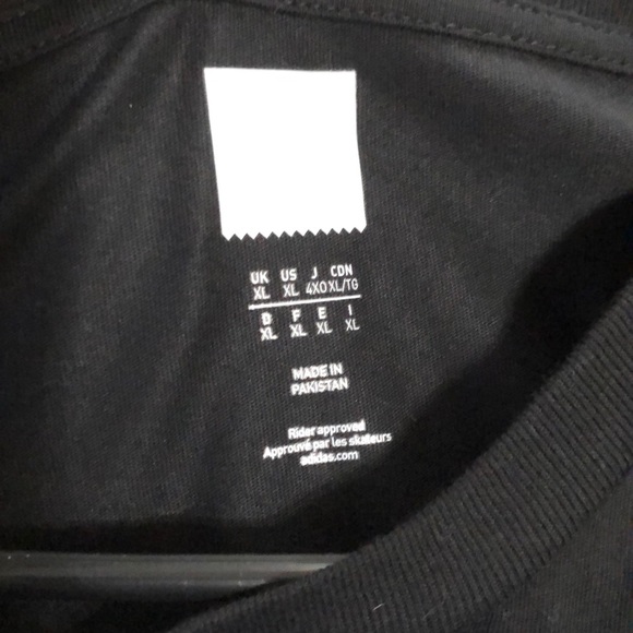 t-shirt - Picture 2 of 3